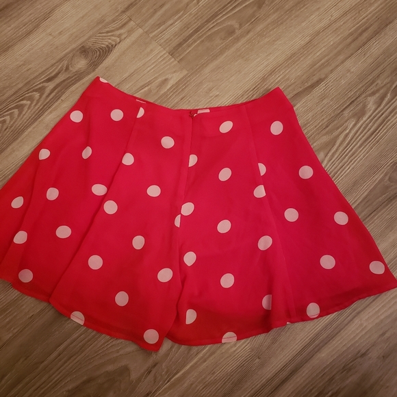 LPA Flirty Short - Picture 8 of 11